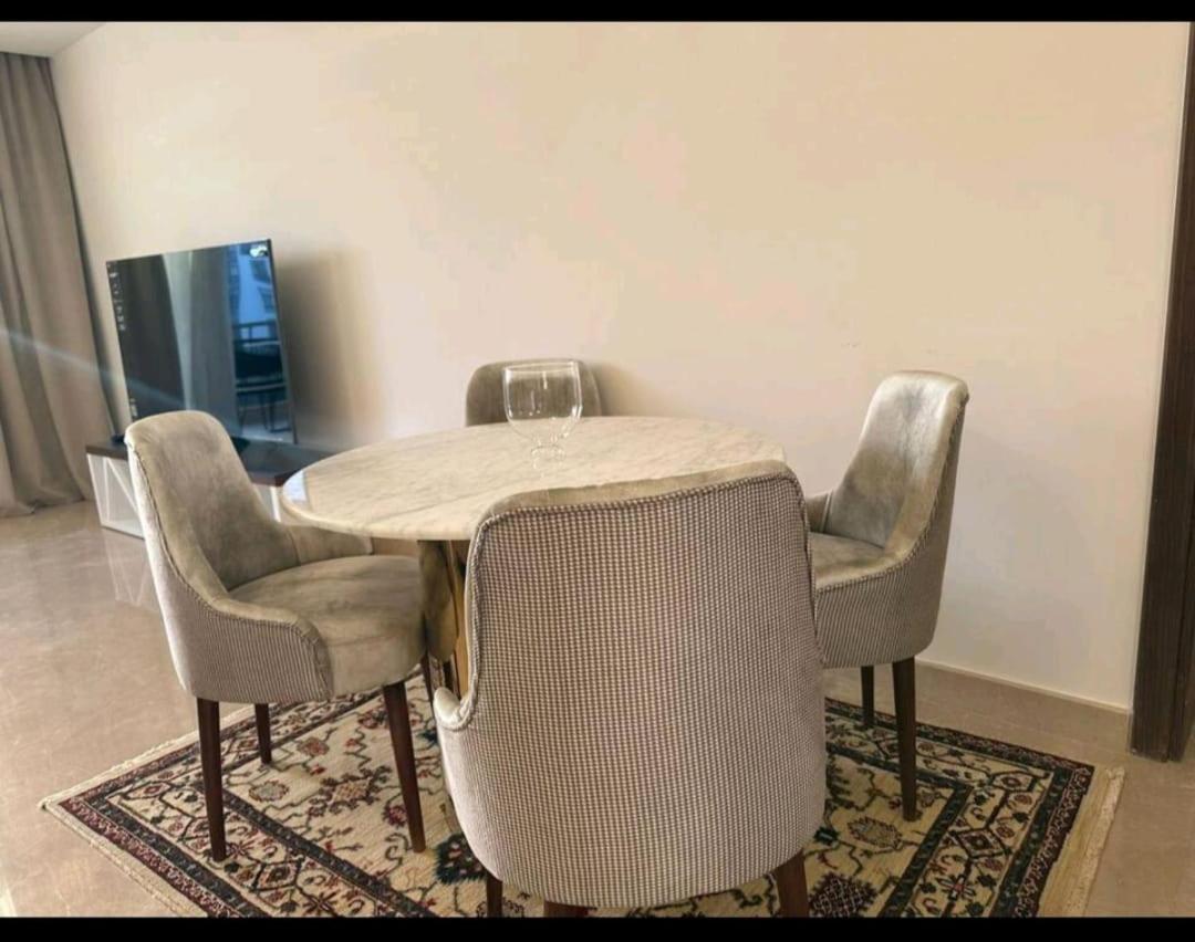 Amazing House For Family Apartment